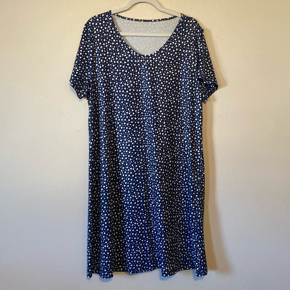Navy blue dress with white heart confetti print